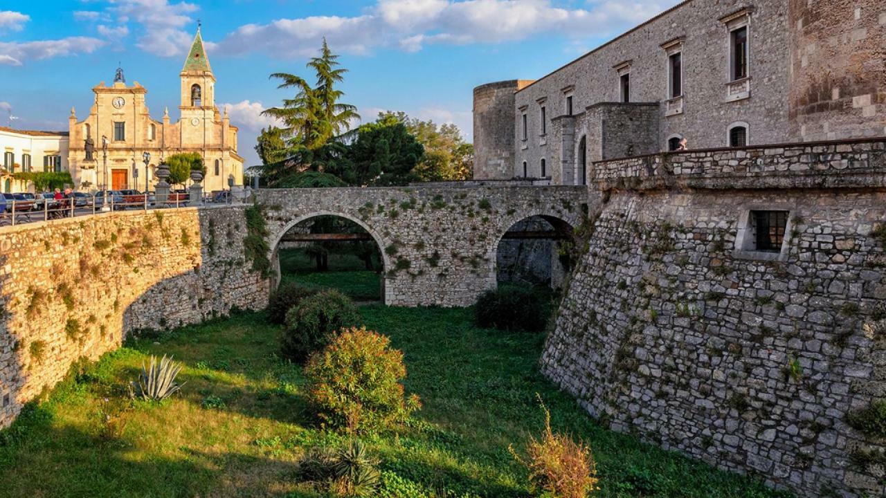 Appartamento ALLEGRETTI'S HOUSE VENOSA, ospitalità e accoglienza Esterno foto